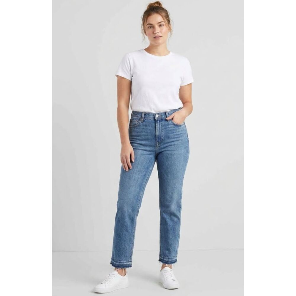 Old Navy Extra High-Waisted Straight Jeans Raw Drop Hem Women's Size 8